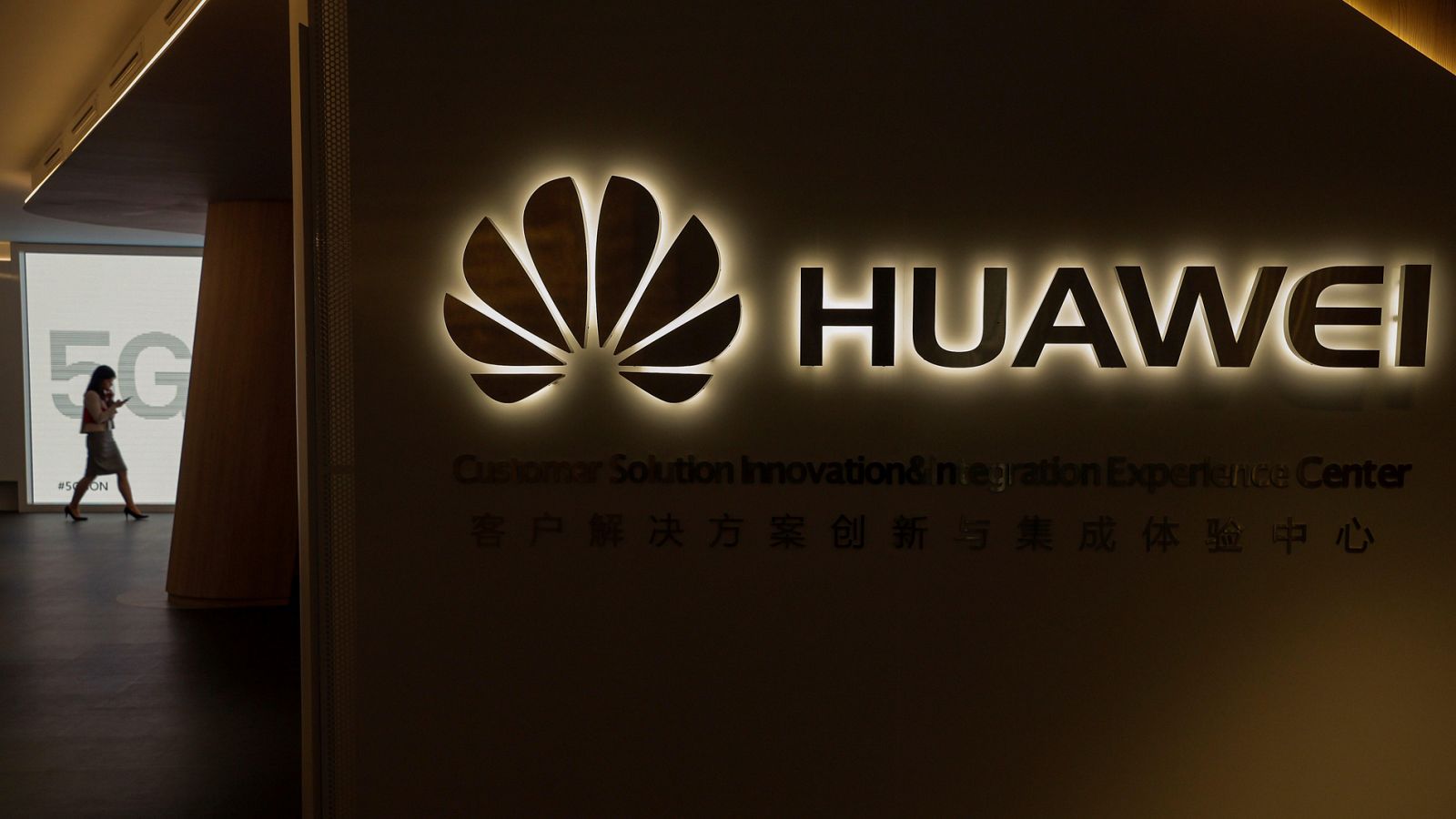 Telediario 1: "Nunca ha habido un documento público, una evidencia que se pueda constatar que Huawei ha estado espiando a un país" | RTVE Play