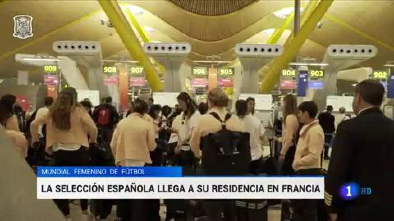 La selección española femenina ya está en Francia para disputar el Mundial | Ver