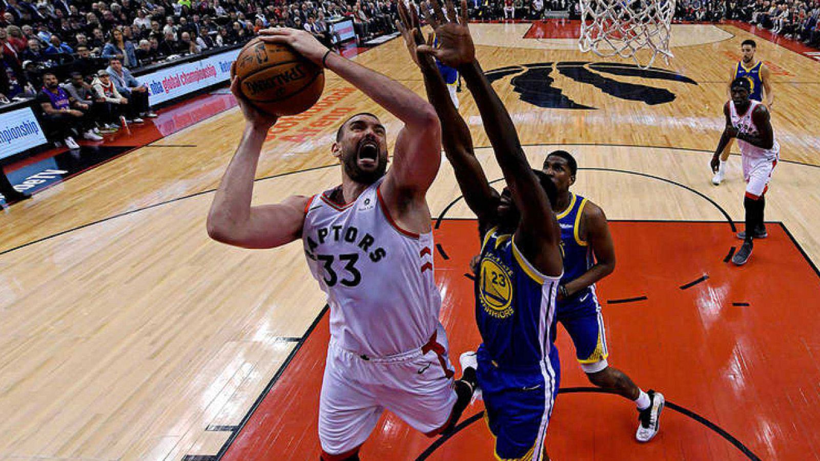 Los Toronto Raptors toman ventaja en la final de la NBA ante los Warriors
