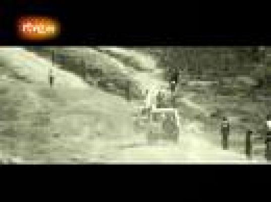  - Angelina Jolie, con los refugiados