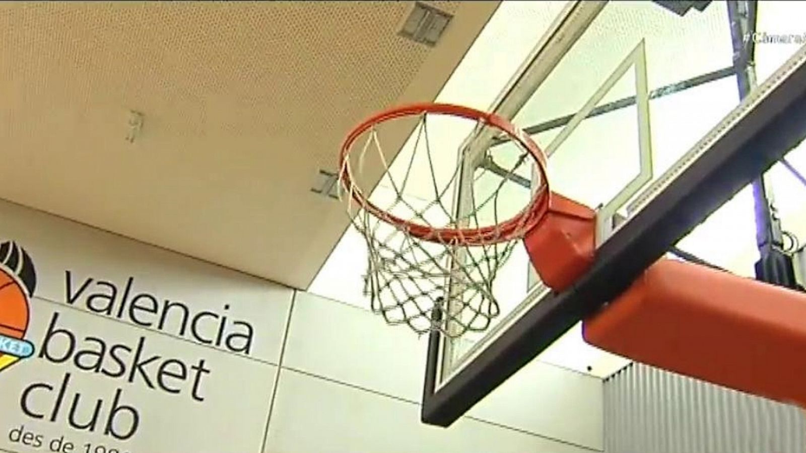 Cámara abierta - L'Alqueria del Basket de Valencia, el canal Unicoos, BrooklynFitBoxing.com y Juanjo Villalba (Vice TV) en 1minutoCOM - ver ahora