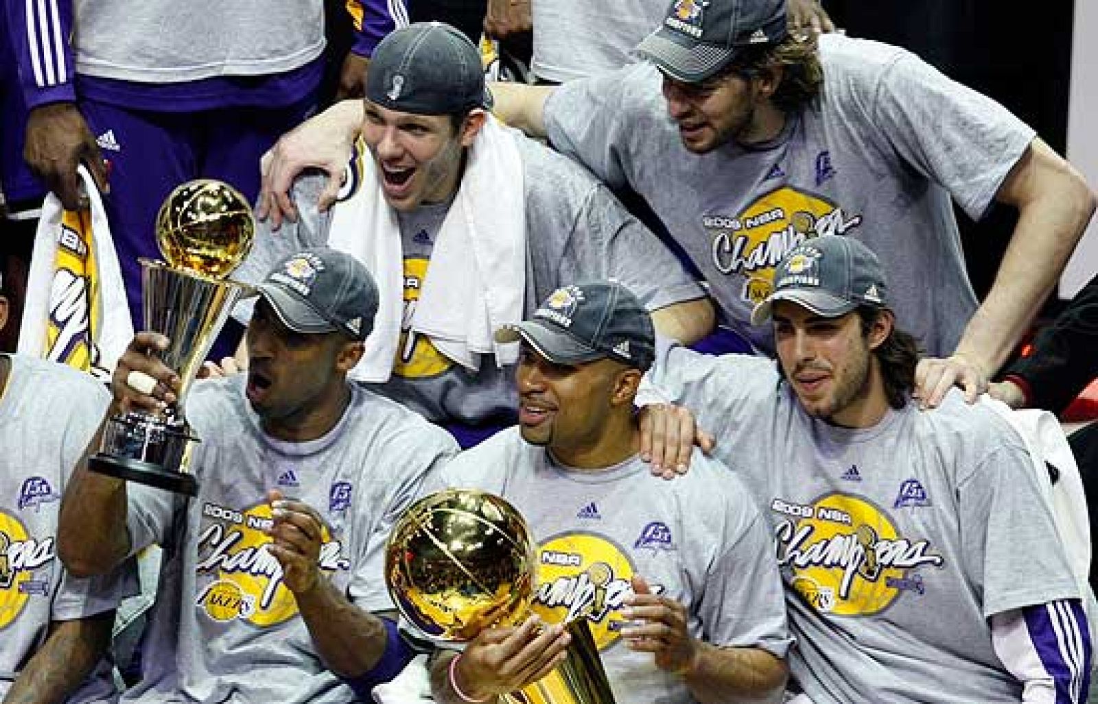 La primera canasta de los Lakers la metió Pau Gasol. No era necesariamente una señal pero su juego sutil, resuelto y templado fue decisivo para que el equipo consiguiera el campeonato