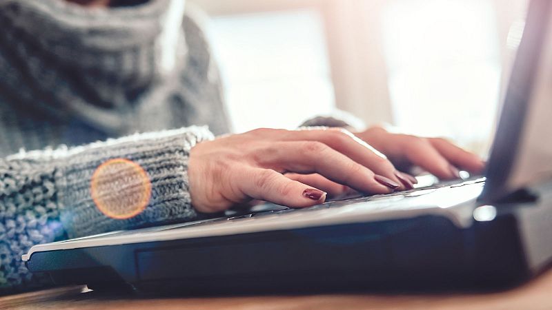 Unas 400 madres esperan que Hacienda les devuelva el IRPF de la prestación por maternidad