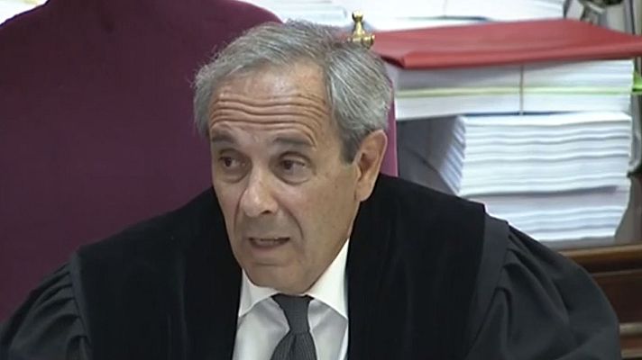 Informativo 24h - La Fiscalía sostiene que la violencia se plasmó "en tres momentos" del 'procés'