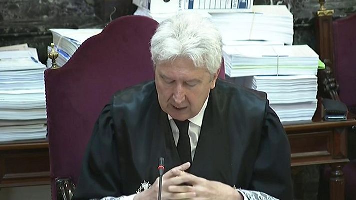 Informativo 24h - El fiscal: "La pasividad de los Mossos ha sido organizada desde el poder político"