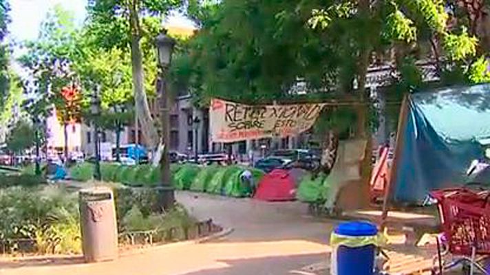 Telediario 1 - Un centenar de personas sin hogar protestan en Madrid y piden medidas contra la exculsión social