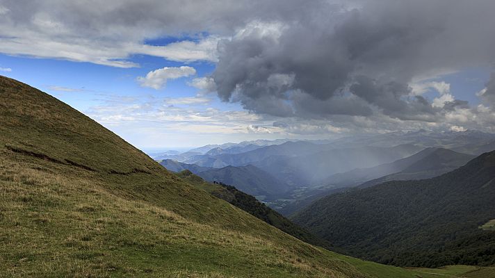 El tiempo - Cielos nubosos con posibles precipitaciones en varios puntos del tercio norte peninsular