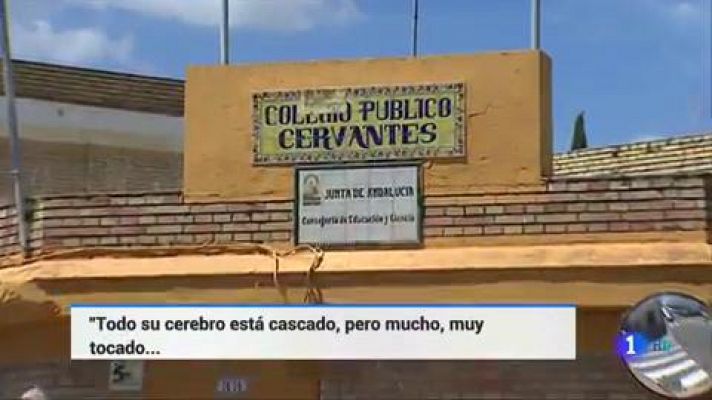 Telediario 1 - Denuncian a cuatro docentes de Sevilla por mofarse de una niña autista