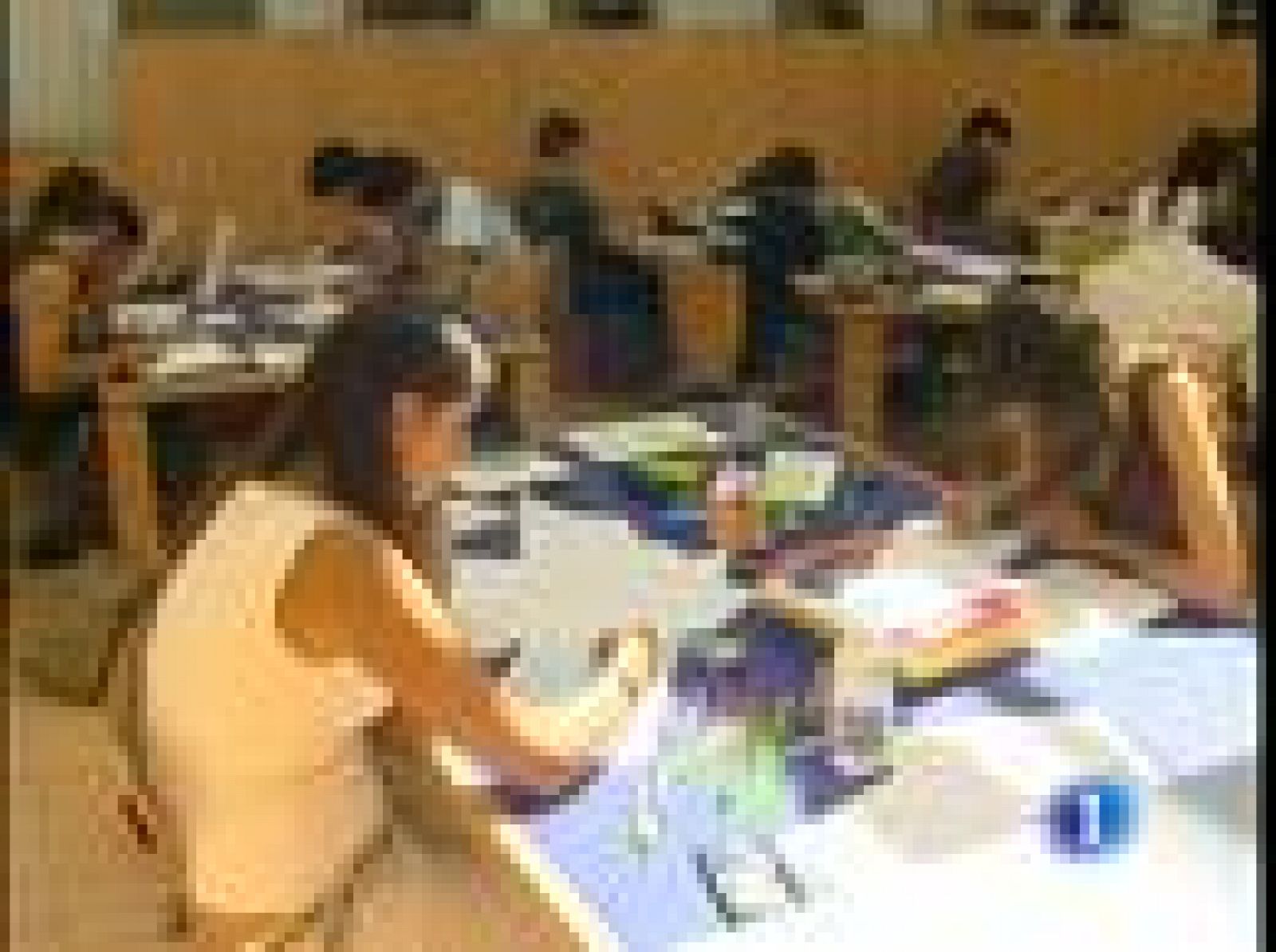 Los alumnos que superen la selectividad podrán elegir entre más de 1.000 títulos de grado adaptados a Bolonia | Ver