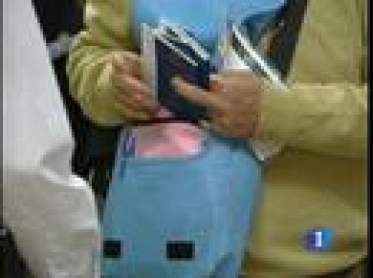  - El menor sin visado se queda