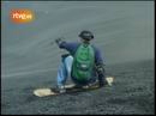  - Descenso del volcán en tabla