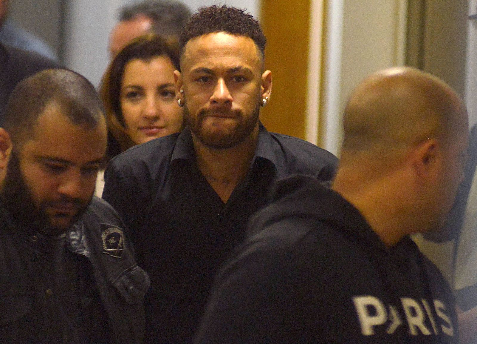 Neymar acude a declarar tras desvelar los mensajes privados con la chica que le acusa de violación