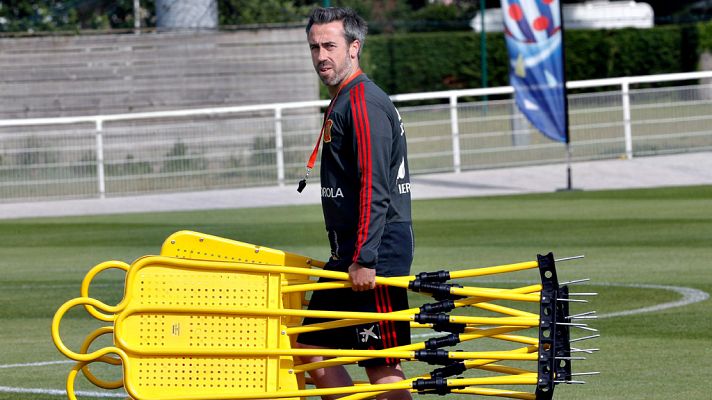 Telediario 1 - Las jugadoras de la selección se familiarizan con el césped de Le Havre en el que debutarán