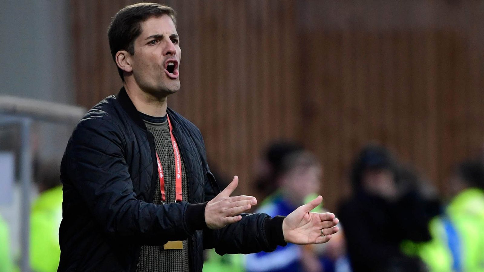 Robert Moreno: "La comunicación con Luis Enrique ha sido por un grupo de mensajería instantánea"