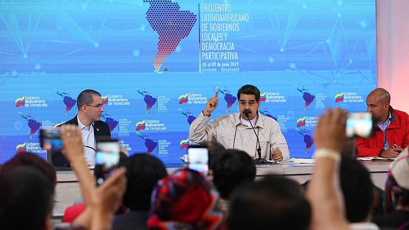 Maduro ordena reabrir los pasos fronterizos con Colombia
