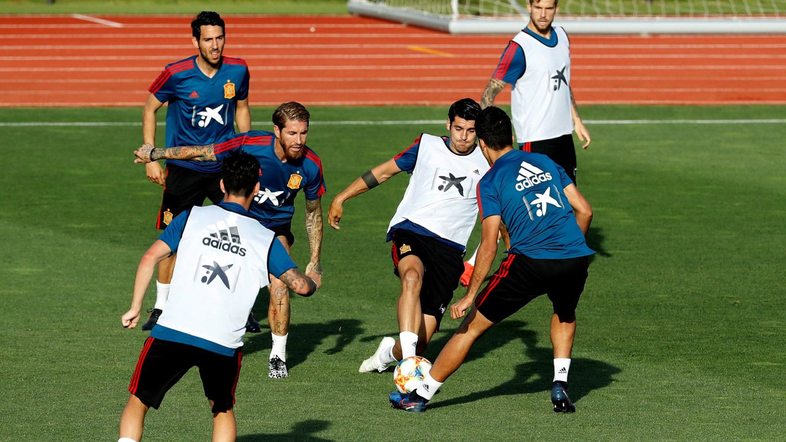 España prepara en Madrid el partido del lunes ante Suecia