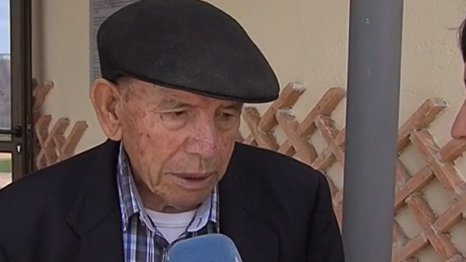 El hombre que ha donado 80.000 a una guardería: "Todos me llaman abuelo"