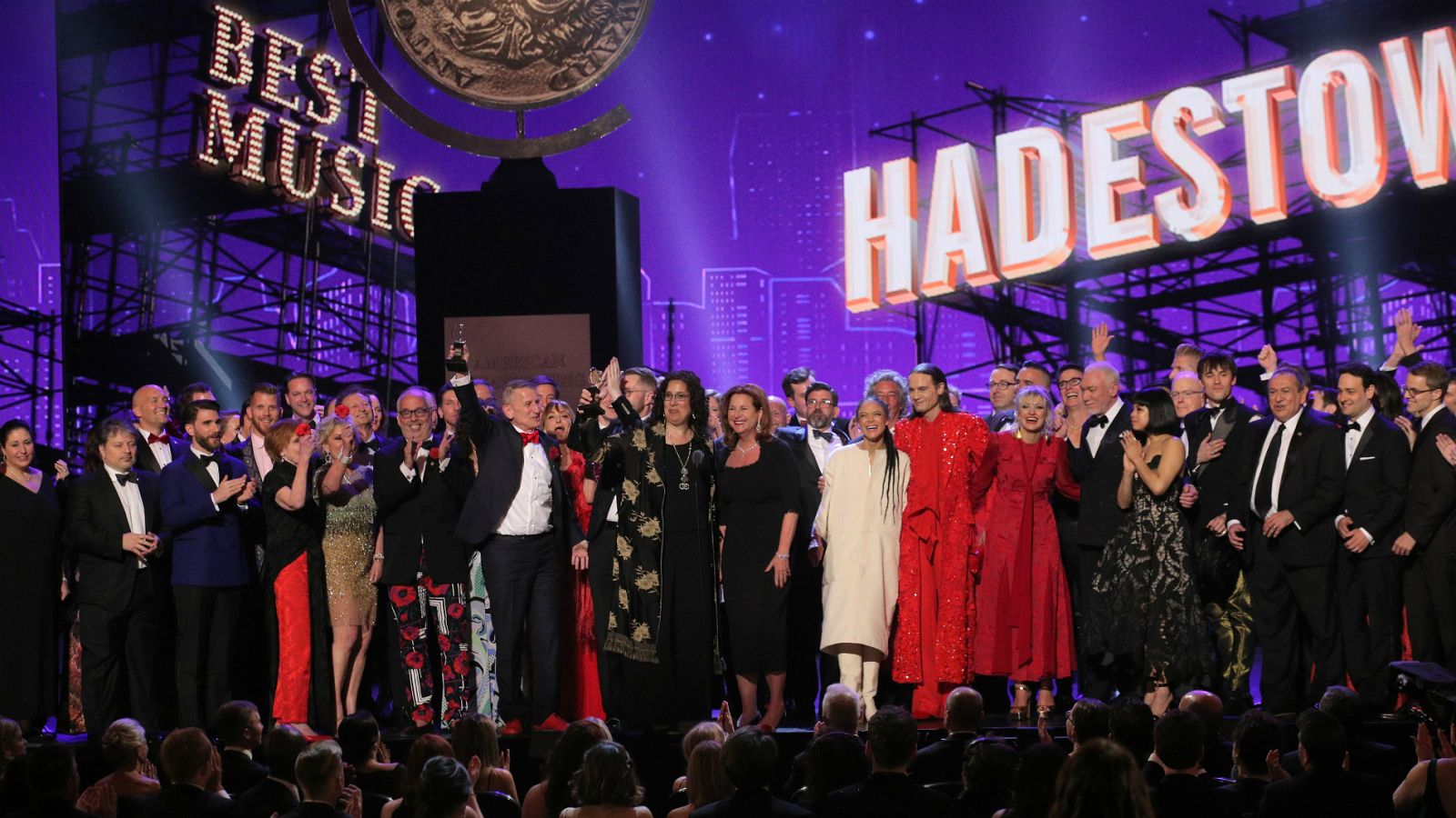 El musical 'Hadestown' se alza con ocho premios Tony