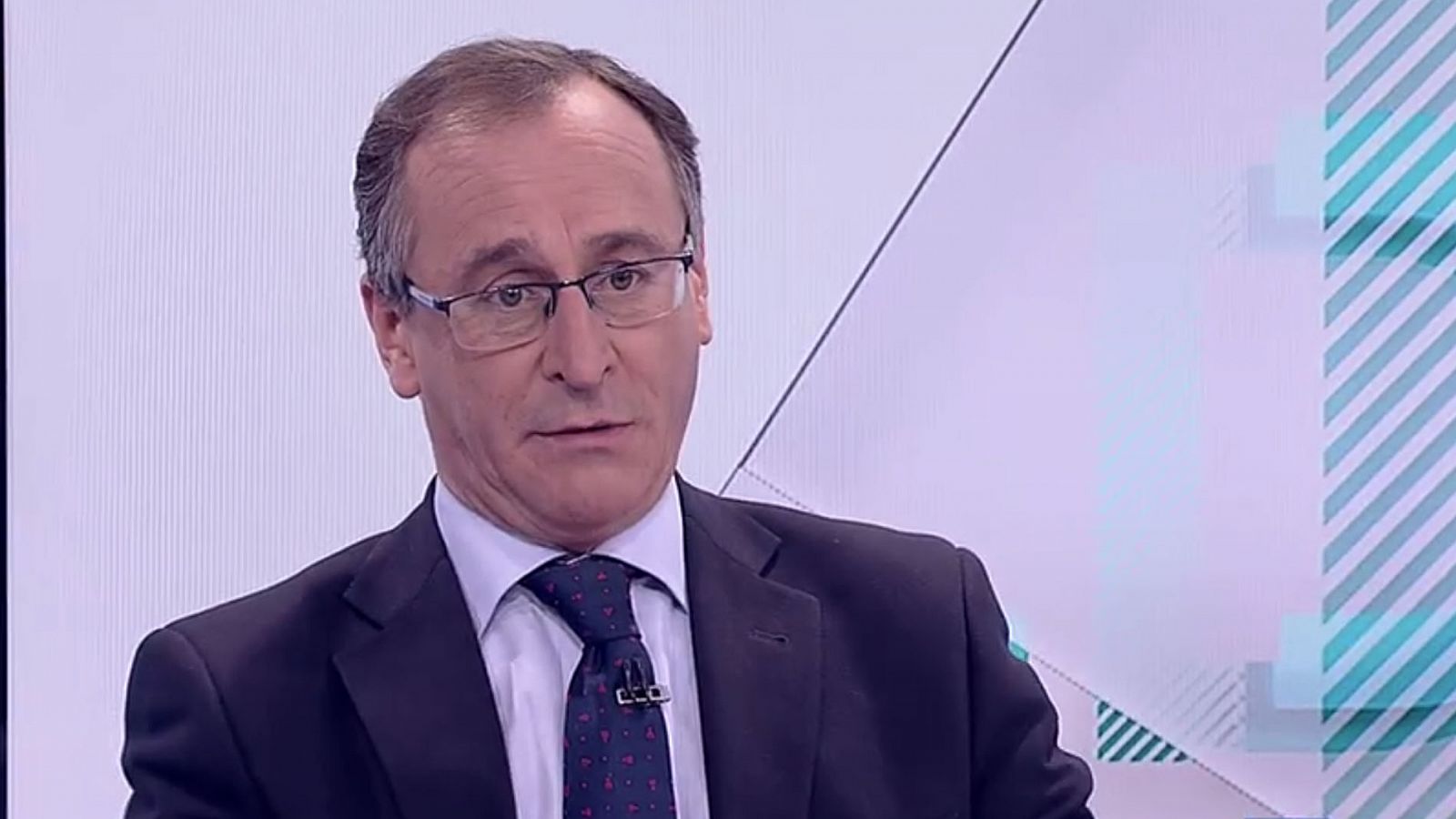 Alfonso Alonso llama a trabajar por un PP "más grande" porque se ha emitido un discurso que "descentra" - RTVE.es