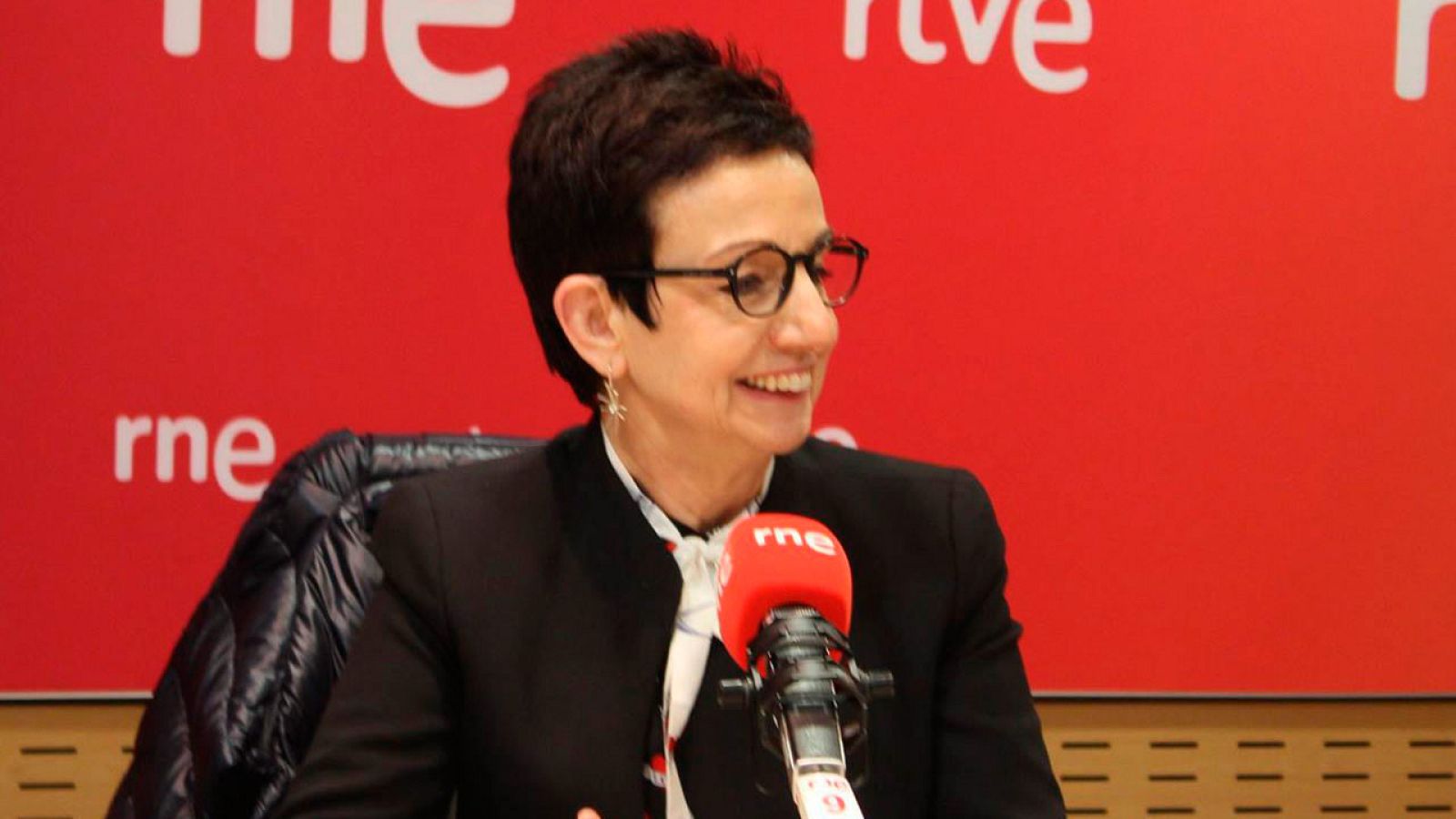 bolets amb vinagreta:  1 litre d¿aigua mineral 30g d¿oli 50g de vinagre i 50g de xerès, 3 grans d¿all, 50 grams de porro i 50g de pastanaga. Un bitxo, 10 grans de pebre negre i un boquet d¿herbes.