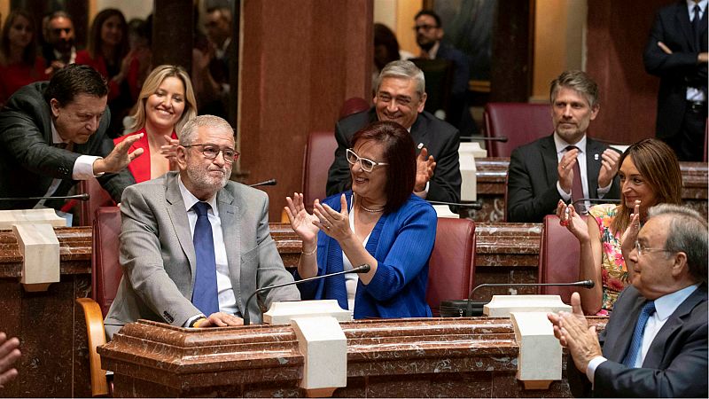 Ciudadanos preside el parlamento de Murcia con el voto a favor del PP y en blanco de Vox
