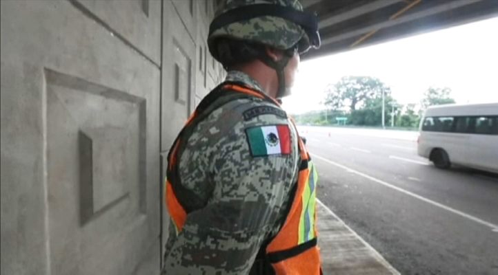 Telediario 1 - México despliega los primeros soldados de su Guardia Nacional en la frontera tras el acuerdo migratorio con Trump