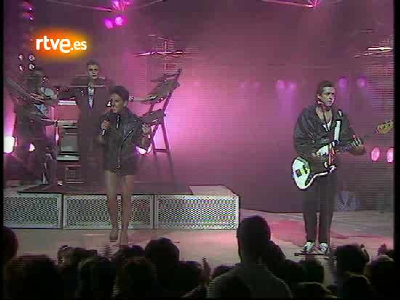 Mecano: ¡'Ay' Que pesado! 1986 (Actuación en directo) - Música en el Archivo de RTVE | Ver