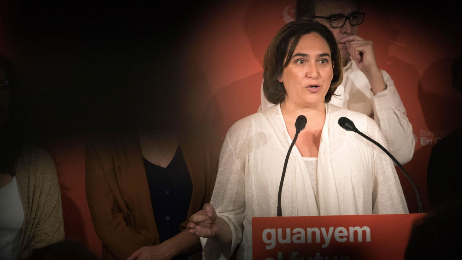 Colau deja en manos de sus bases el futuro gobierno de Barcelona