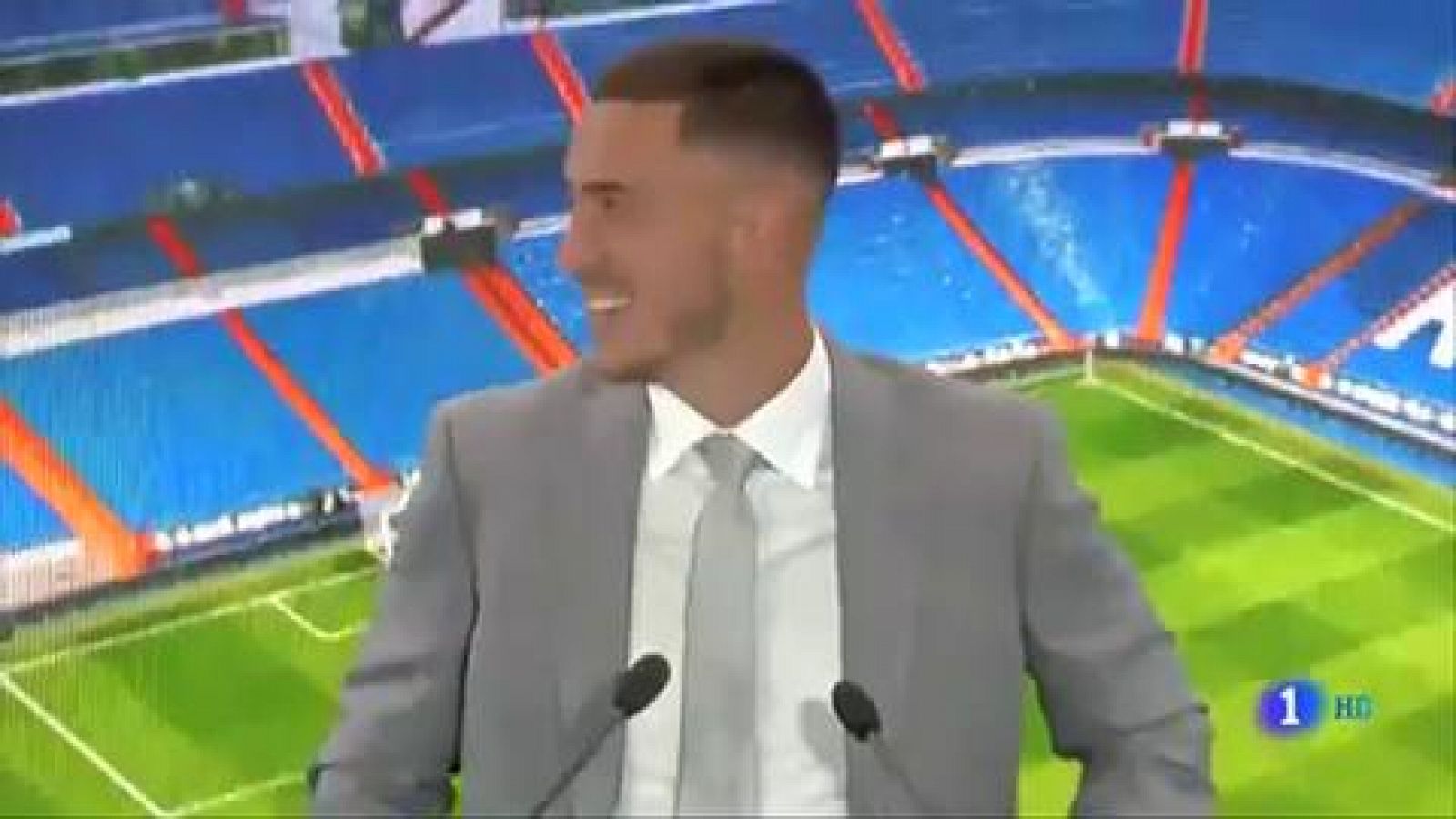 Hazard se da un baño de masas en su presentación como nuevo jugador del Real Madrid -RTVE.es