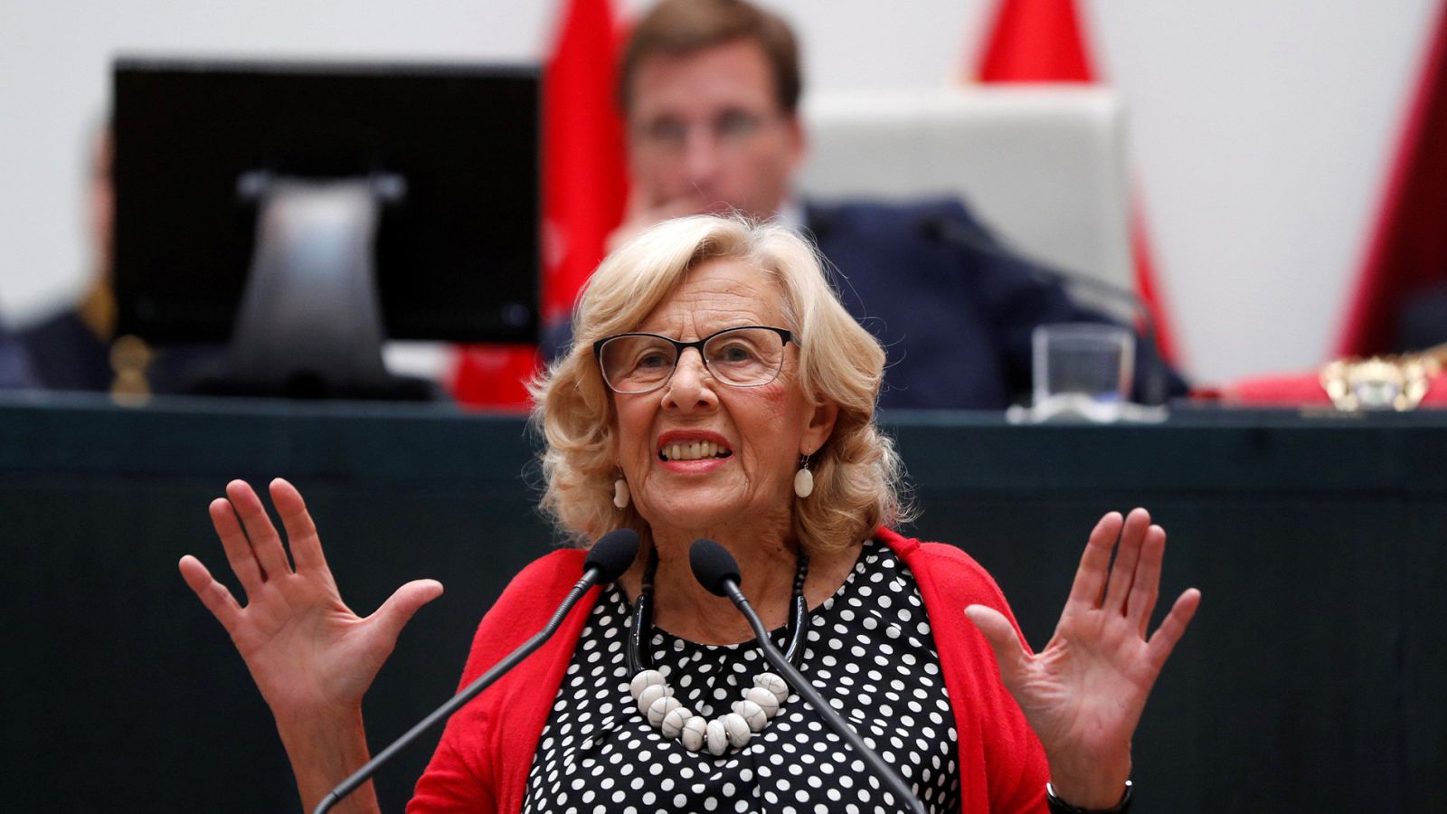 Carmena se despide con un alegato a favor del feminismo y la democracia