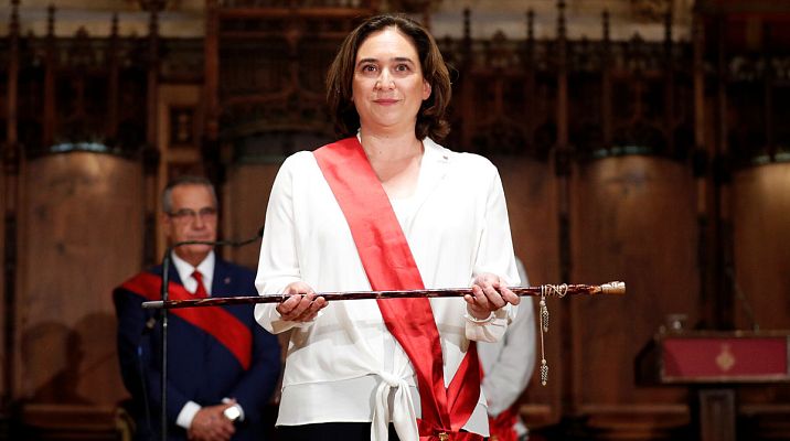 Informativo 24h - Ada Colau revalida la alcaldía de Barcelona con el apoyo de PSC y Valls