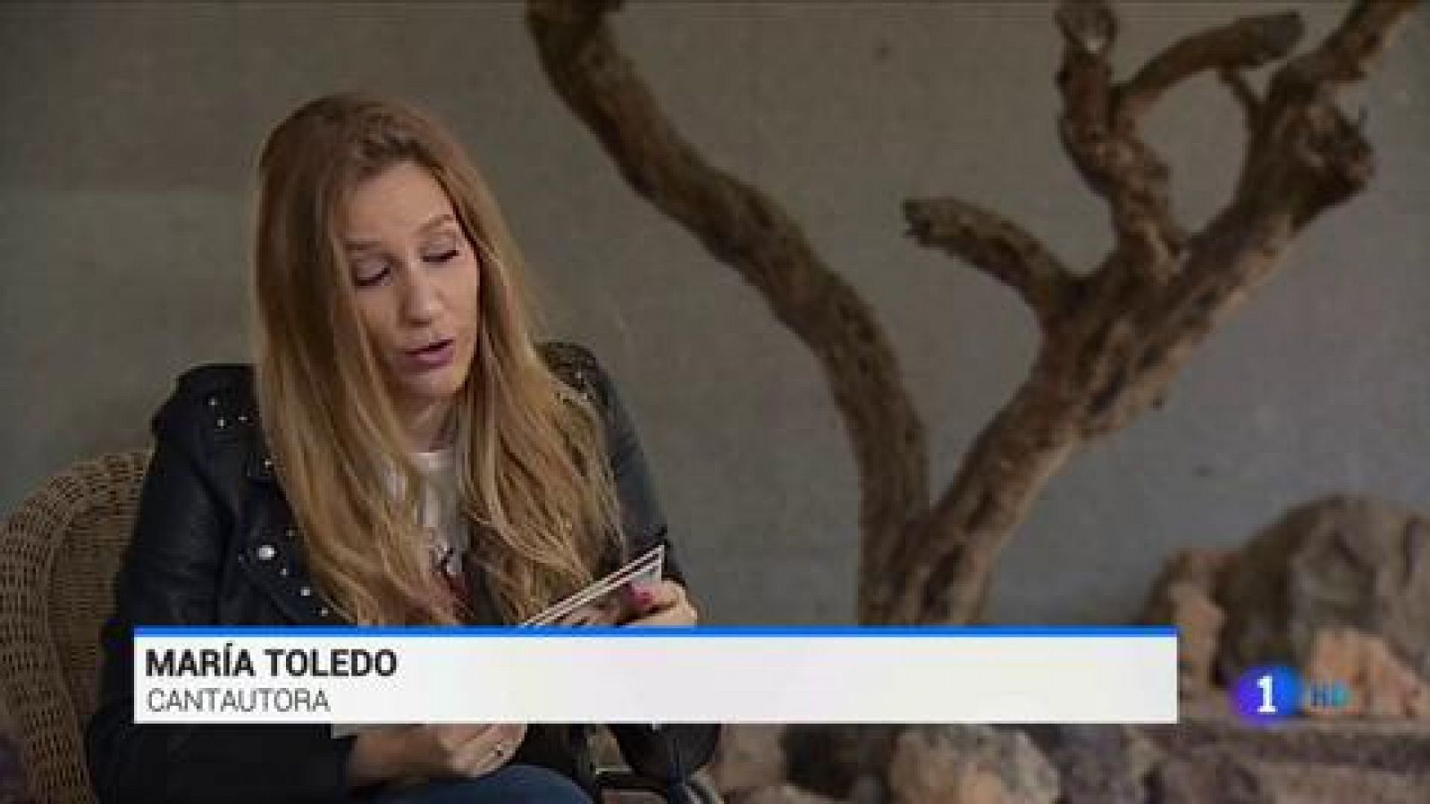 Telediario 1: María Toledo acaba de comenzar la gira para presentar su nuevo trabajo  | RTVE Play