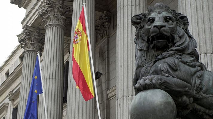 Telediario 1 - Los eurodiputados electos tienen que recoger este lunes sus actas en el Congreso