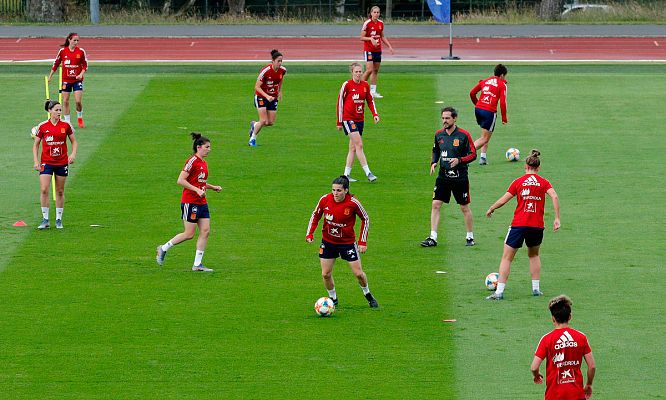 Telediario 1 - La selección española quiere lograr un pase histórico a octavos ante China
