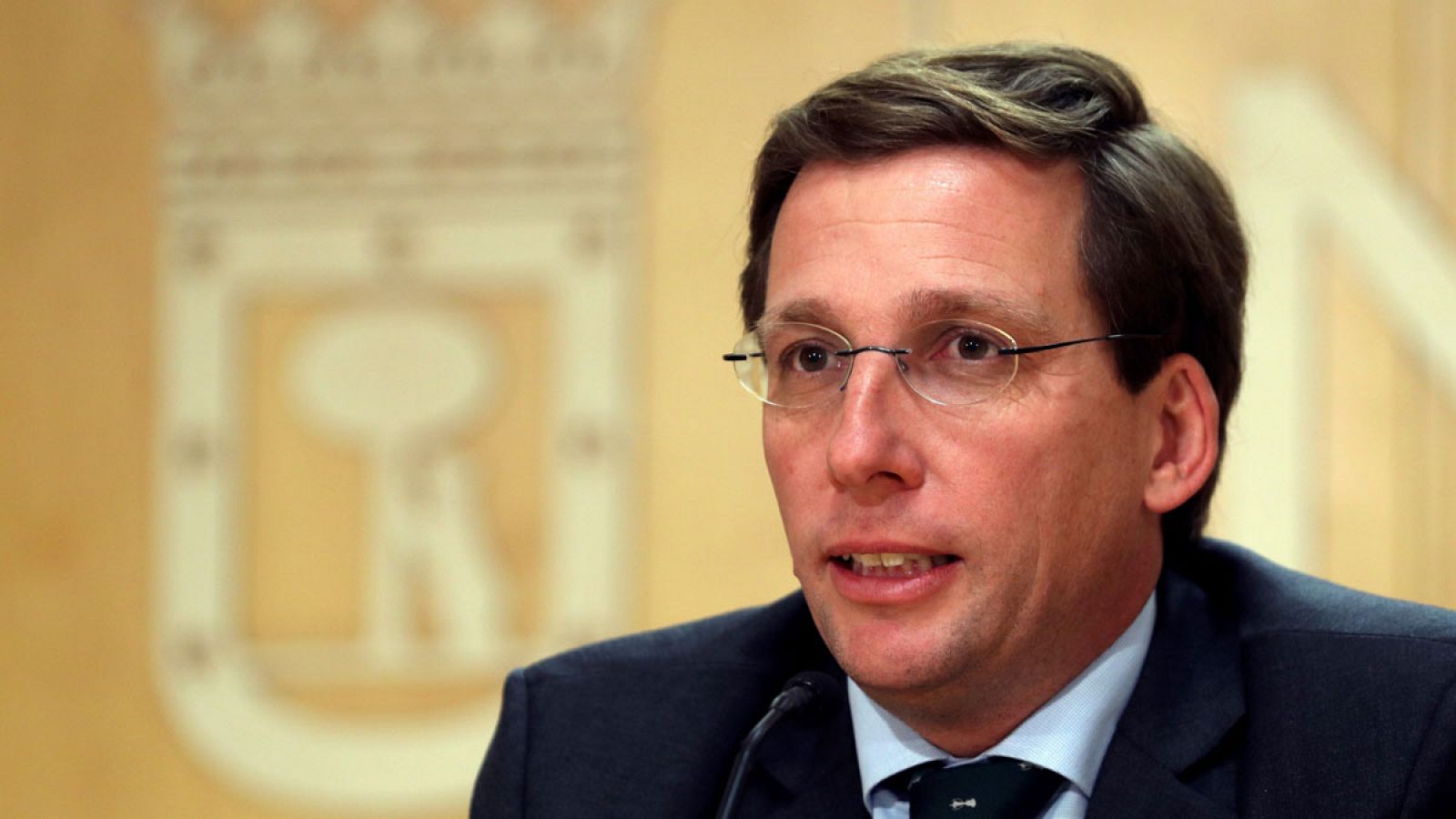 Almeida asegura que cumplirán el acuerdo con Vox, pero no deja claro si les dará concejalías 