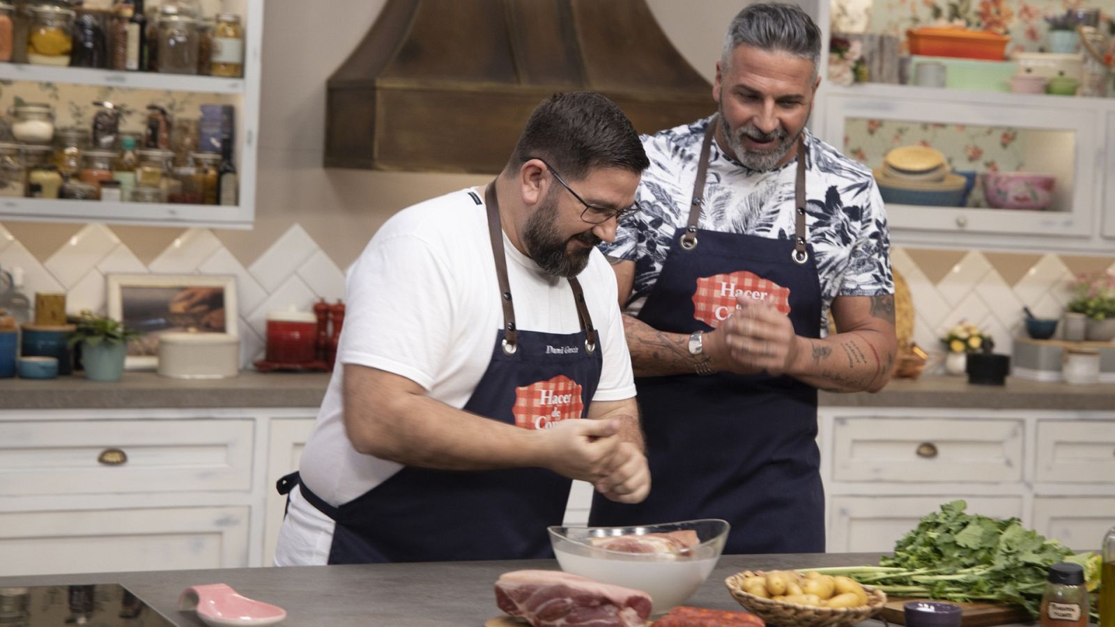 Hacer de comer - Croquetas de marisco y lacón con grelos - ver ahora