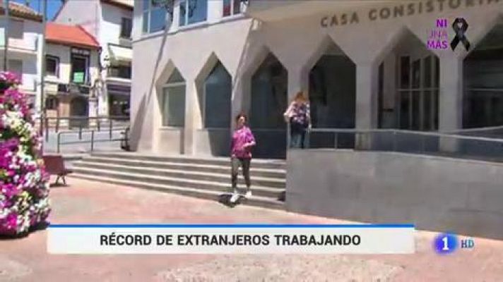 Telediario 1 - La Seguridad Social suma 68.749 afiliados extranjeros en mayo y marca su máximo histórico