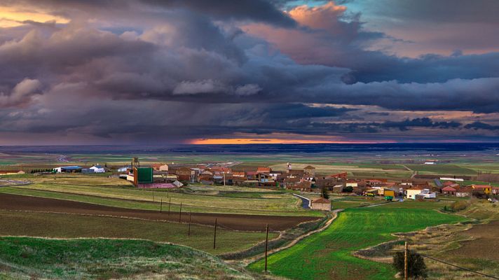 Chubascos y tormentas fuertes en los Pirineos y noroeste de Castilla y León 