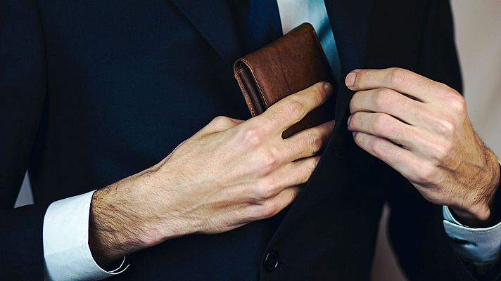 Telediario 1 - Devuelven más de la mitad de carteras perdidas