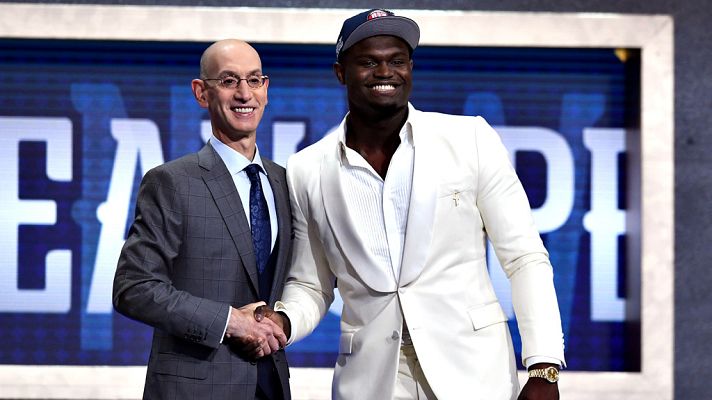 Telediario 1 - Zion Williamson enloquece Nueva Orleans con su elección en el 'Draft'