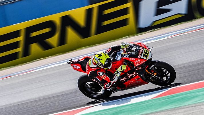  - Bautista gana la 'Superpole Race'