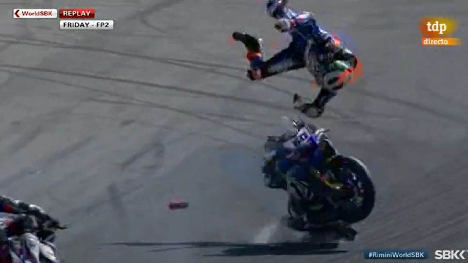 Van der Mark reaparece escayolado tras su tremenda caída