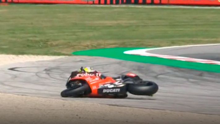  - Bautista sufre una caída en la segunda vuelta de carrera