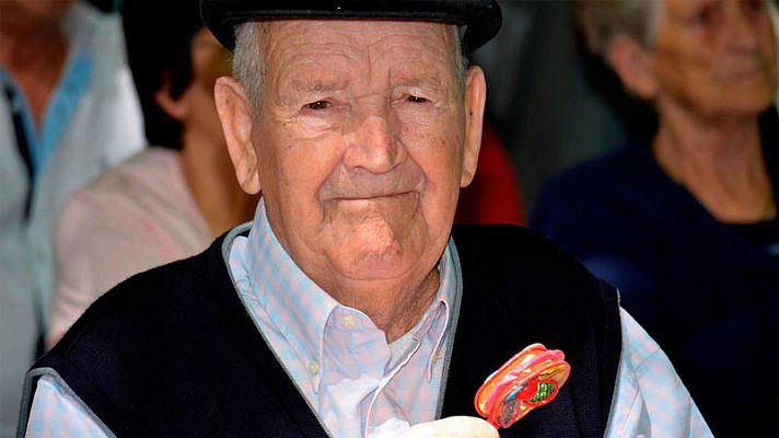 Telediario 1 - Martín recupera el sonajero que le arrebató la guerra civil hace 83 años