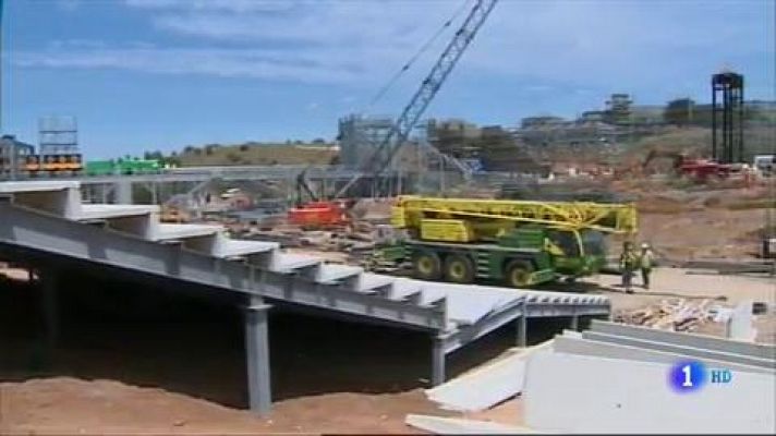 Telediario 1 - Por primera vez en su historia, el parque temático Puy Du Fou sale de Francia