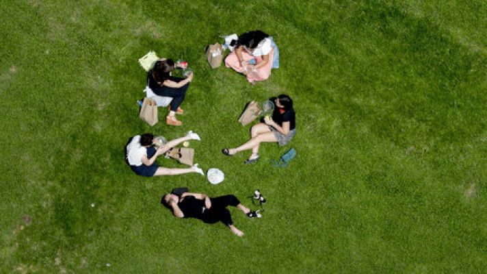 El tiempo - Nubes altas en la Península y nubes de evolución en el entorno del Sistema Ibérico