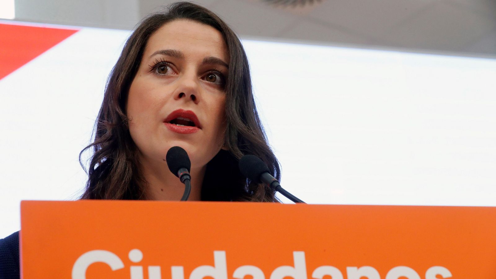 Arrimadas insiste en que Cs mantendrá su estrategia "firme" frente al sanchismo tras la dimisión de Roldán