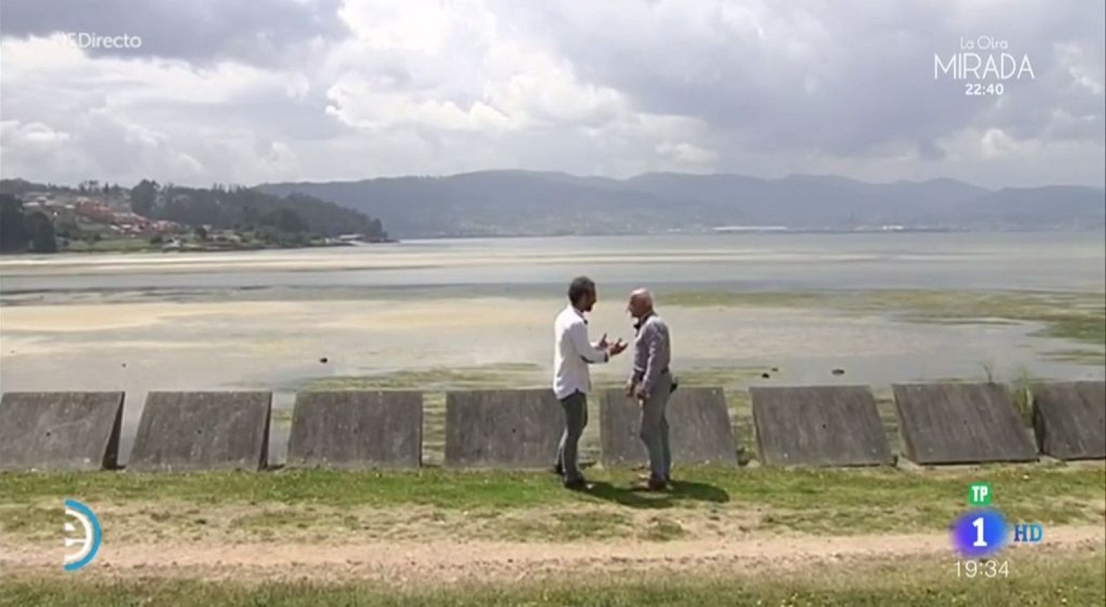 Bandera negra en la Ría de Pontevedra - España Directo | Ver