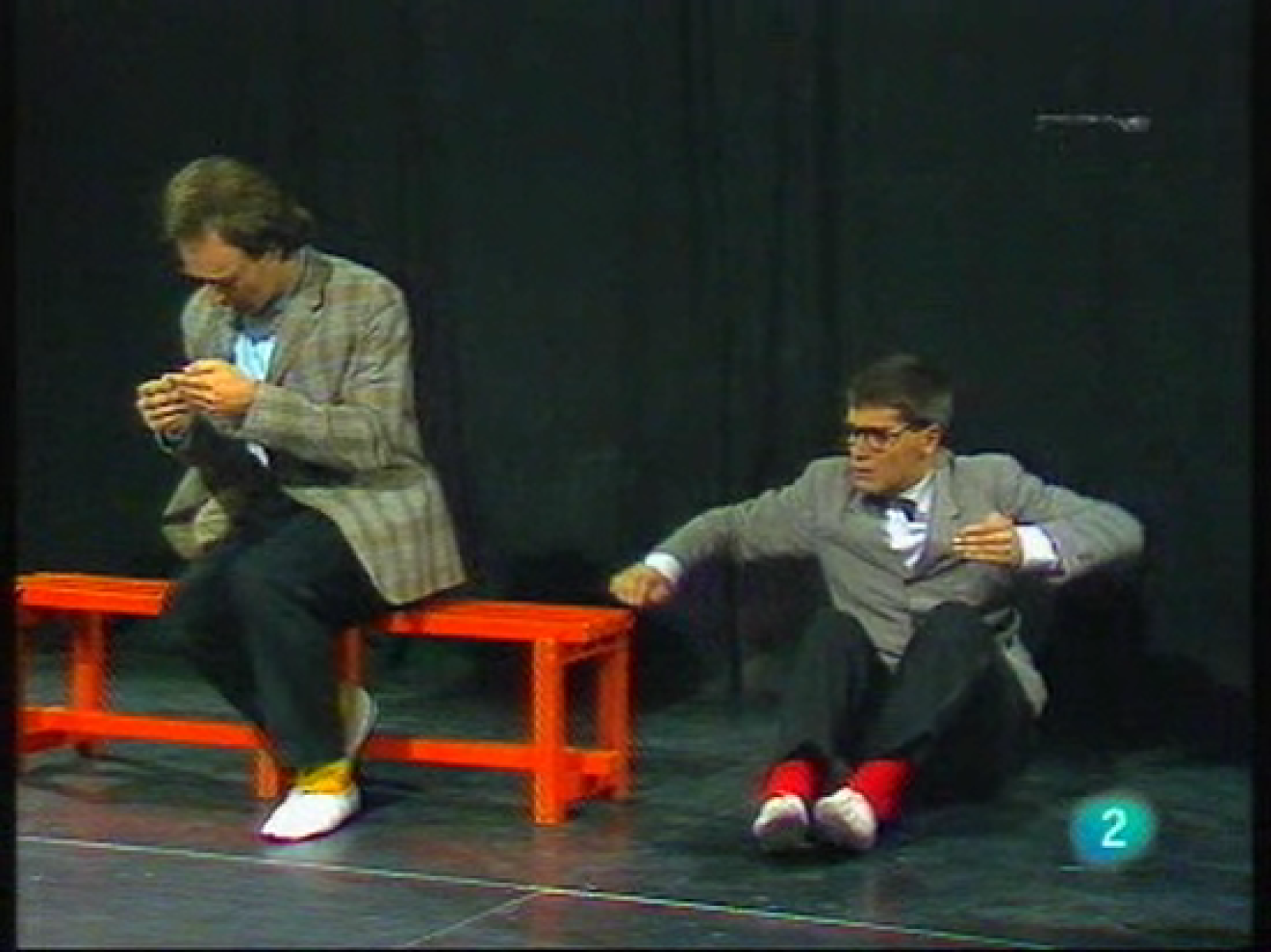 Fem memòria del "Trici-Traca", l'especial de la nit de Sant Joan de 1984 que el grup de teatre Tricicle va fer per TVE a Catalunya.