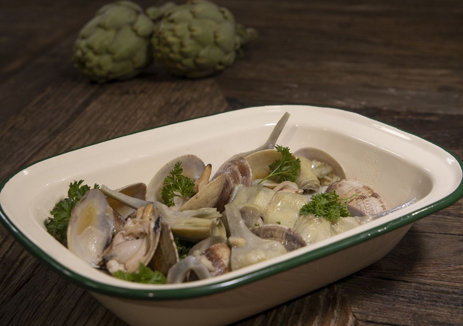 "Alcachofas con almejas" de Dani García | Ver